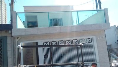 Guarda-corpo de vidro para varandas e escadas